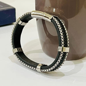 Premium Braided Leather Bracelet – Silver Detail